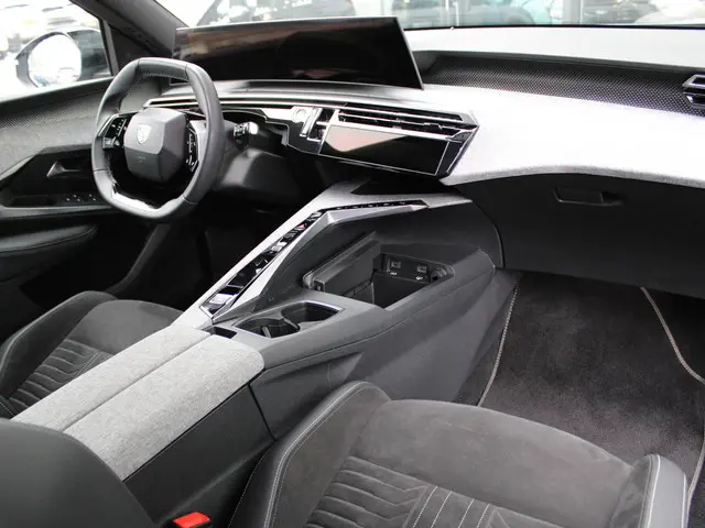 Peugeot 5008 1.2 Hybrid 136 GT 2024 Hybride Benzine 3