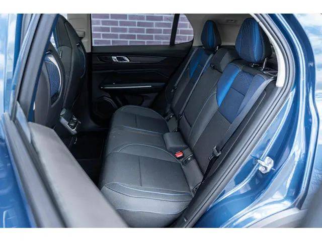 Lynk & Co 01 1.5 2021 Hybride Benzine 25