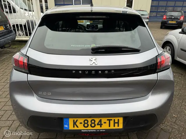 Peugeot 208 1.2 PureTech Active Pack 2021 Benzine 9