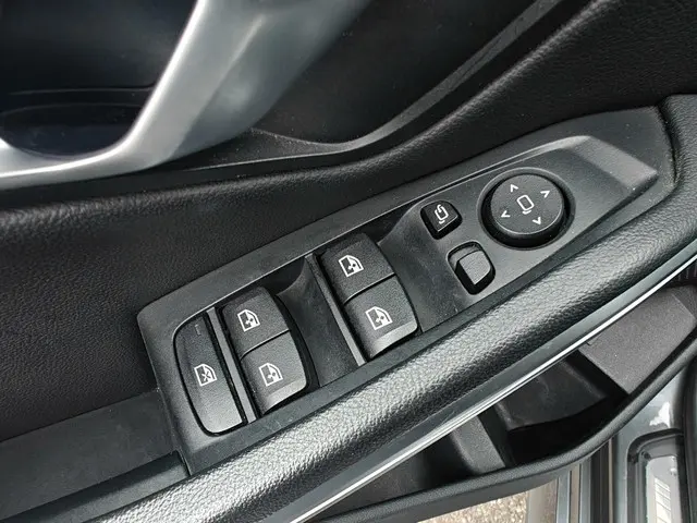 BMW 3 Serie 330e High Executive 2020 Hybride Benzine 19