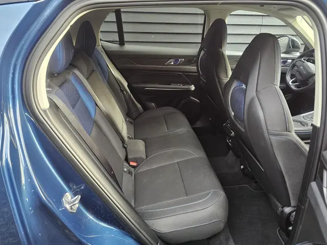 Lynk & Co 01 /1.5 Hybrid/ 262 PK/2022 2022 Hybride Benzine 21