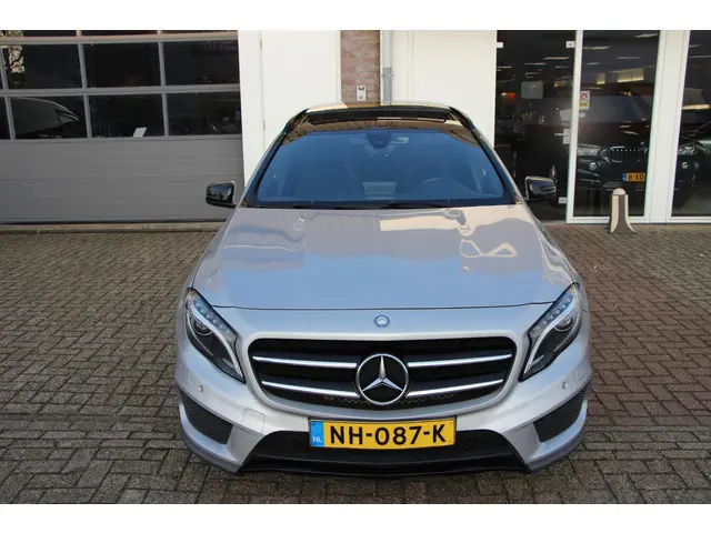 Mercedes-Benz GLA 180 Ambition AMG Line 2017 Benzine 15