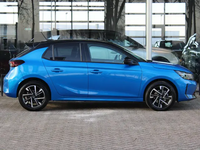 Opel Corsa 1.2 Turbo Hybrid Yes 2025 Hybride Benzine 24