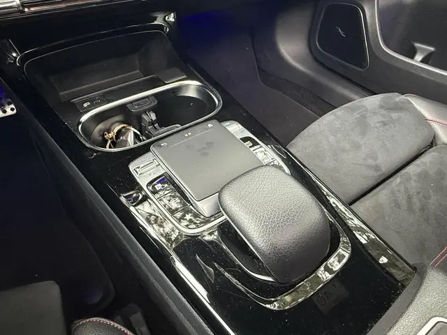 Mercedes-Benz A-Klasse 250 Premium Plus 2019 Benzine 12