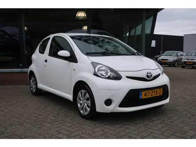 Toyota Aygo 1.0 VVT-i Access 2013 Benzine 6
