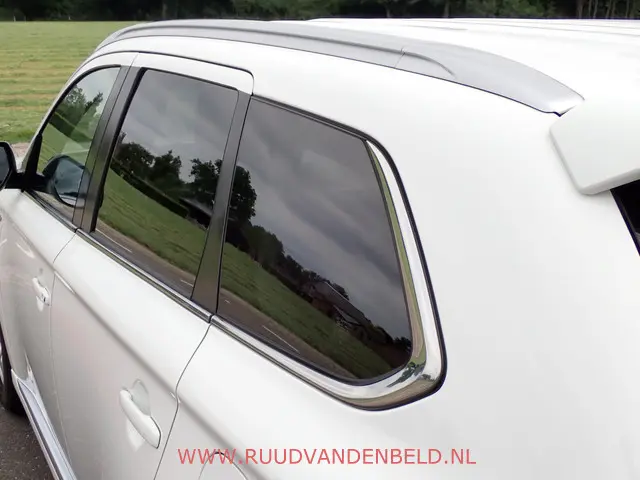 Mitsubishi Outlander 2.4 PHEV Pure 2020 Hybride Benzine 22