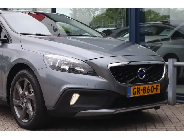 Volvo V40 Cross Country 1.5 T3 Momentum 2015 Benzine 34