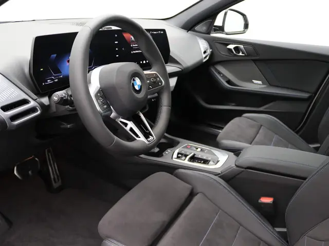 BMW 1 Serie 120 2024 Benzine 11