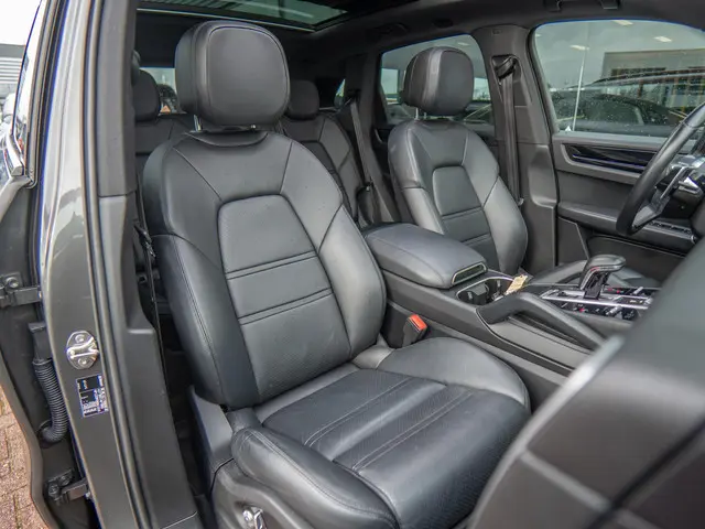 Porsche Cayenne 3.0 2020 Benzine 38