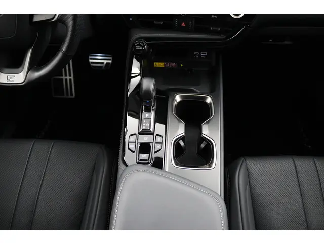 Lexus NX 450h+ AWD F SPORT Line 2022 Hybride Benzine 26
