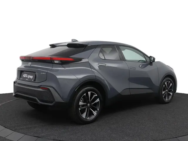 Toyota C-HR 2