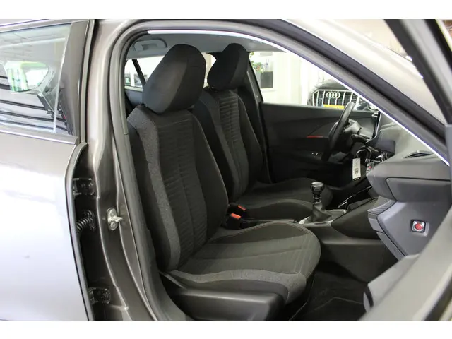 Peugeot 2008 1.5 BlueHDi Blue Lease Active 2021 Diesel 19