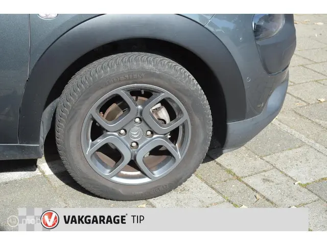 Citroën C4 Cactus 1.2 PureTech Shine 2015 Benzine 11