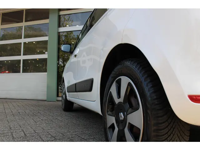 Renault Twingo 1.0 SCe Expression 2015 Benzine 18