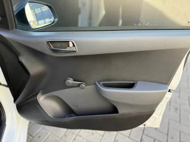 Hyundai i10 1.0i i-Drive GEEN AIRCO!!! 2018 Benzine 20