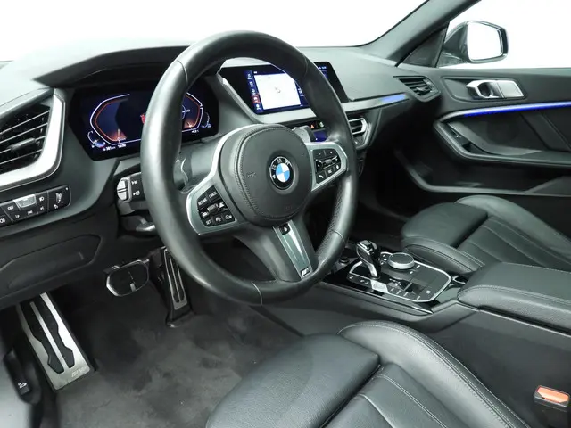 BMW 2 Serie Gran Coupe 220i 2022 Benzine 6