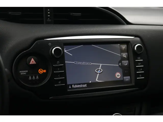 Toyota Yaris 1.5 Hybrid Executive 2017 Hybride Benzine 21