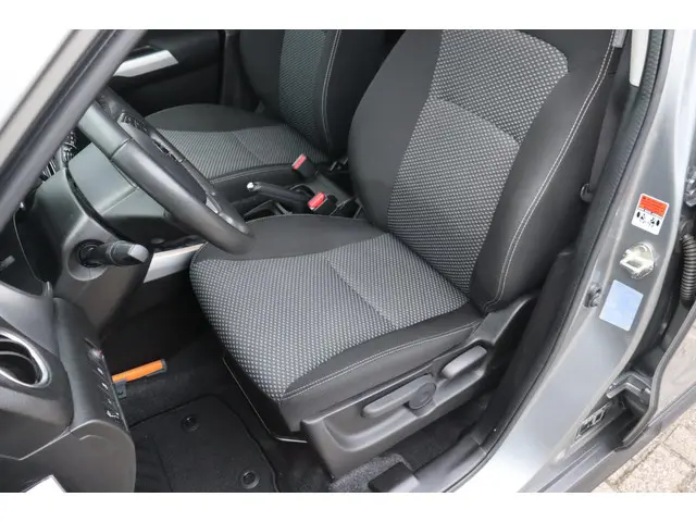 Suzuki Vitara 1.6 Exclusive 2018 Benzine 4