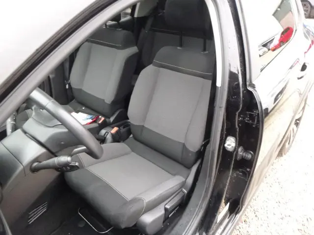 Citroën C3 1.2 PureTech Feel PANORAMADAK 2017 Benzine 12