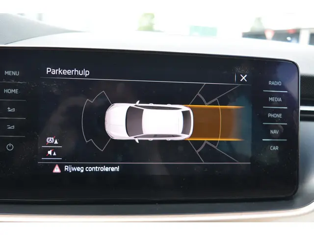 Škoda Scala 1.0 TSI Business Edition 2019 Benzine 19