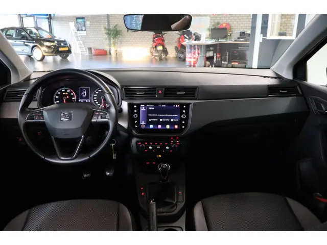 SEAT Ibiza 1.0 TSI Style Business Intense 2021 Benzine 18