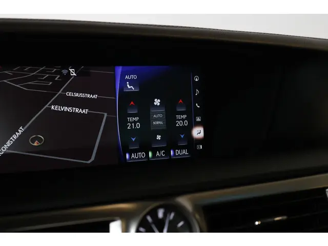 Lexus GS 300h F Sport Line 2017 Hybride Benzine 26