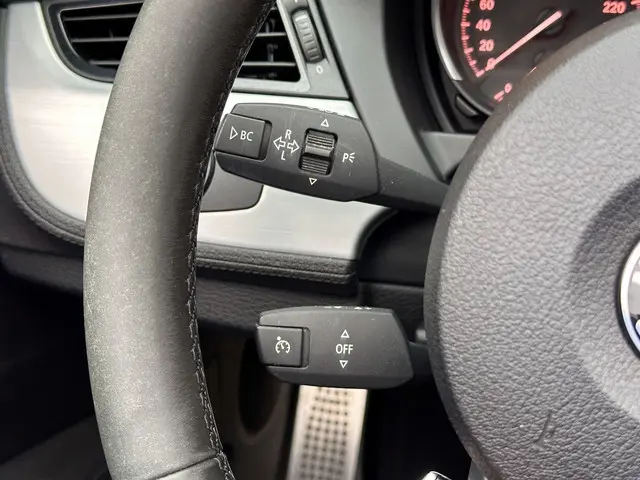 BMW Z4 Roadster sDrive18i Executive 2015 Benzine 13