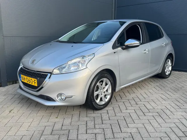 Peugeot 208 1.2 VTi Active / 5 Deurs / Pdc 2014 Benzine 8