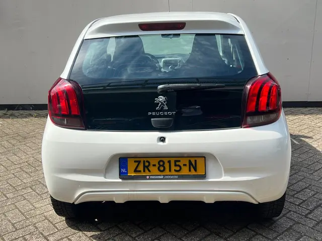 Peugeot 108 1.0 e-VTi Airco & NWE APK 02-2026 2015 Benzine 12