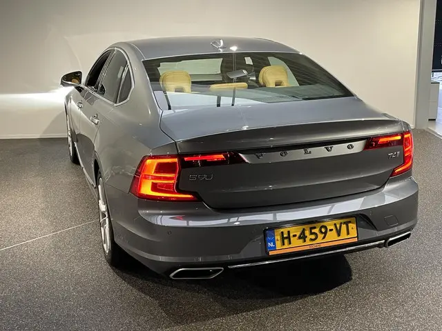 Volvo S90 2.0 T4 Inscription 2020 Benzine 25