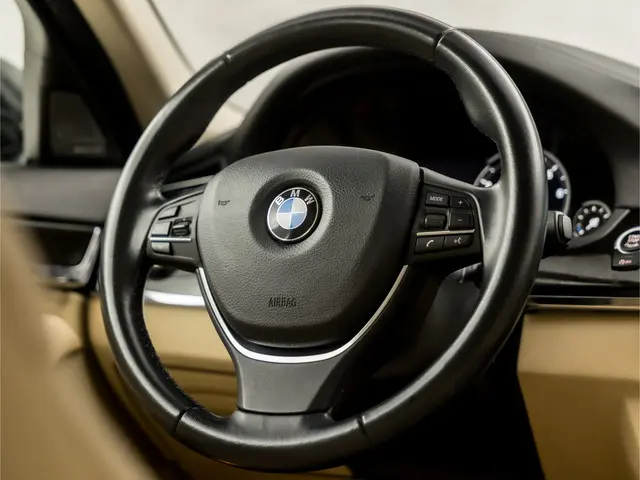 BMW 5 Serie 535i High Executive 2016 Benzine 19