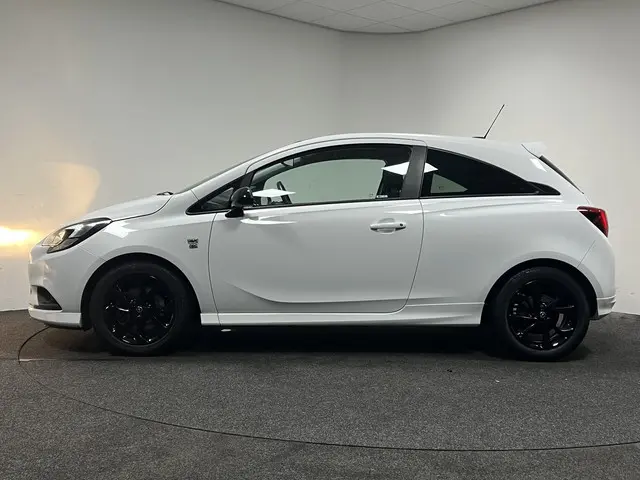 Opel Corsa 1.0 Turbo Black Roof Edition 2017 Benzine 4