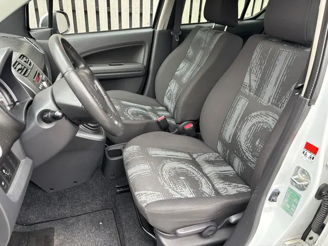 Opel Agila 1.0 Edition Dealer onderhouden! 2012 Benzine 8