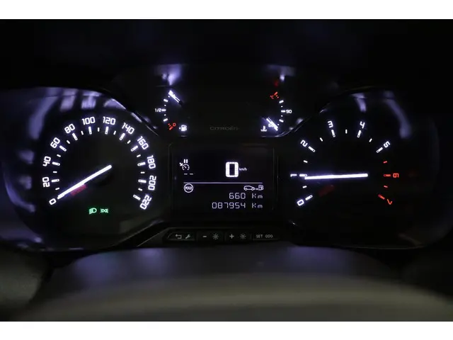 Citroën C3 Aircross 1.2 PureTech Feel 2022 Benzine 26