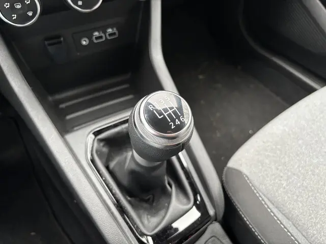 Renault Clio 1.0 TCe 90 GPF evolution 2023 Benzine 21