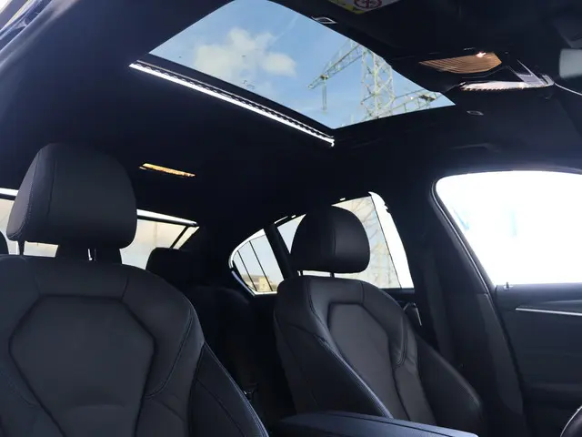 BMW 5 Serie 530e High Executive 2022 Hybride Benzine 36