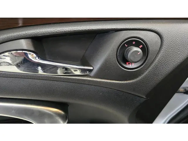 Opel Insignia 2.8 T Cosmo 4x4 2012 Benzine 14