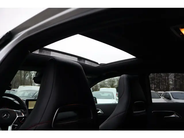 Mercedes-Benz A-Klasse 250 Sport Ambition 2014 Benzine 8