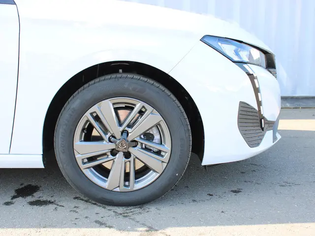 Peugeot 308 SW 1.2 PT ACTIVE PACK BUSINESS 2025 Benzine 9