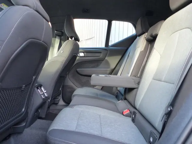 Volvo XC40 B4 Plus Dark 2025 Benzine 26