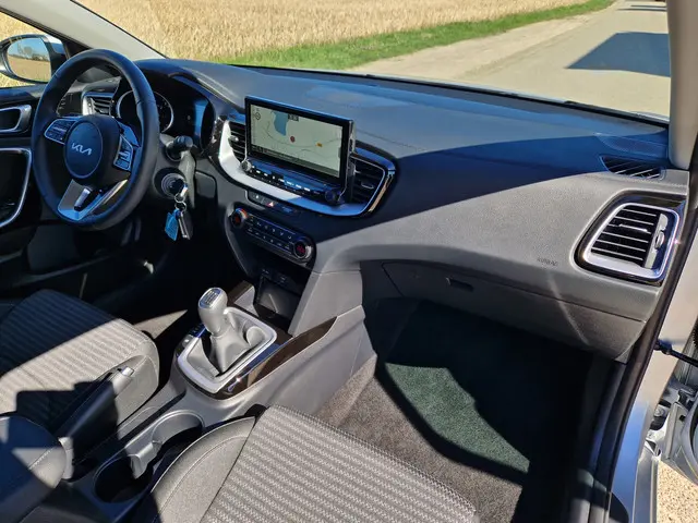 Kia Ceed 1.0 T-GDi !! 6000 km !! 2022 Benzine 13