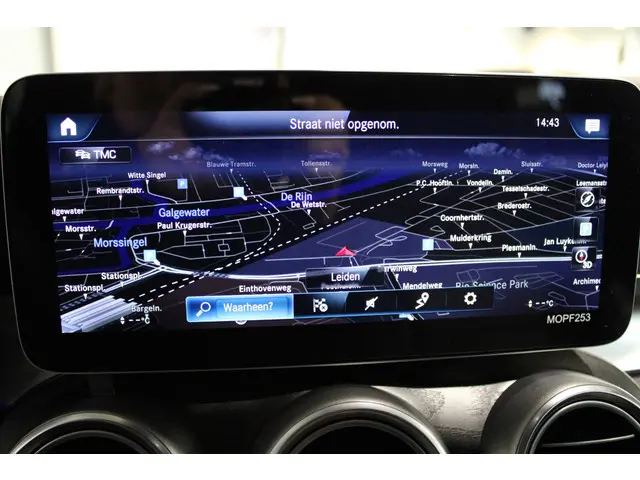 Mercedes-Benz GLC Coupé 300 4MATIC Premium 2019 Benzine 27