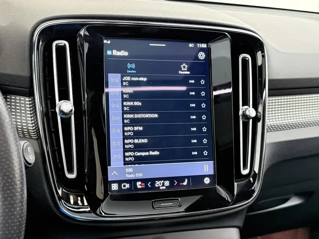 Volvo XC40 Recharge P8 AWD R-Design 2020 Elektrisch 34