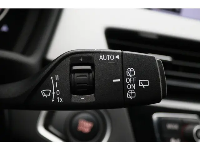 BMW X1 xDrive25e Executive 2021 Hybride Benzine 33
