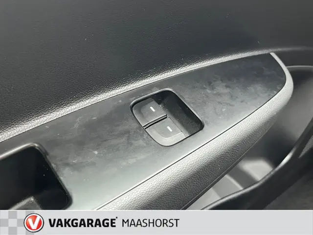 Hyundai i10 1.0i i-Motion Airco 2017 Benzine 13