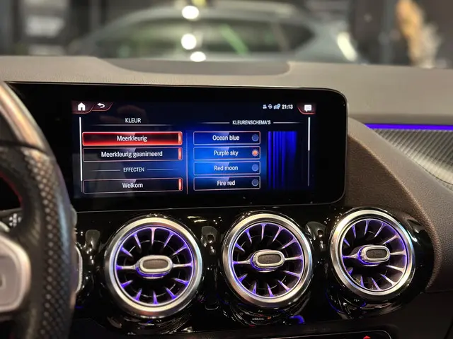 Mercedes-Benz GLA 200 AMG|PANO|SFEER|MEMORY 2021 Benzine 17