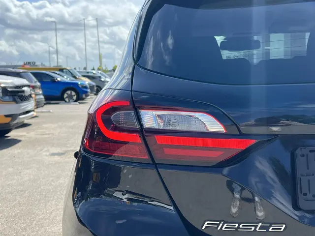 Ford Fiesta 1.0 EcoBoost Hybrid Titanium 2022 Benzine 7