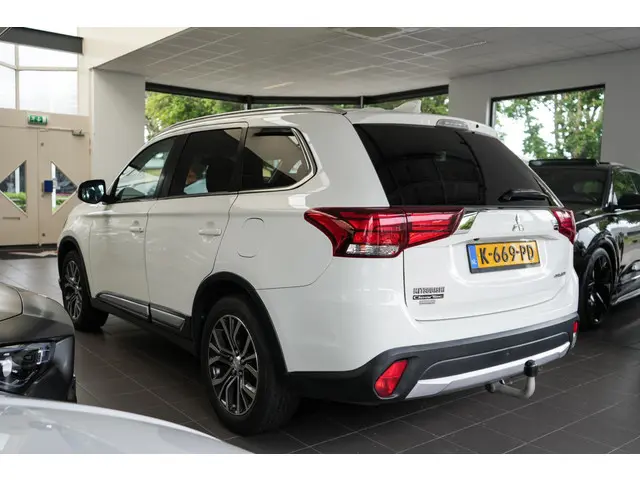 Mitsubishi Outlander 2.0 2017 Benzine 8