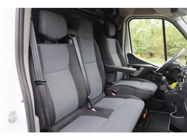 Renault Master T35 2.3 dCi L3H3 DL 2016 Diesel 30