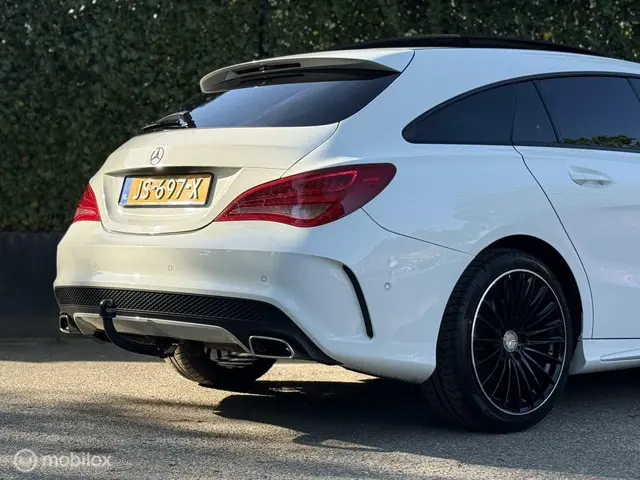 Mercedes-Benz CLA Shooting Brake 180 2015 Benzine 27